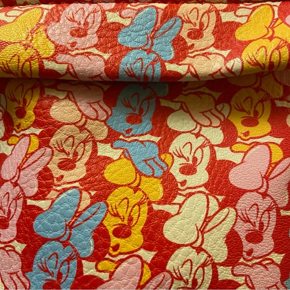 Minnie Mouse Crossbody Bag - Picture 3 of 5